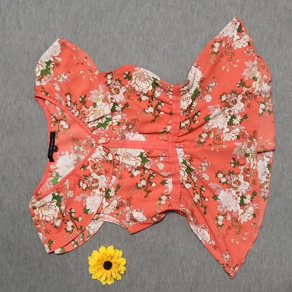 WALTER BAKER Floral Peplum V-Neck Flutter Sleeve Summer Blouse Top Shirt - Picture 3 of 8